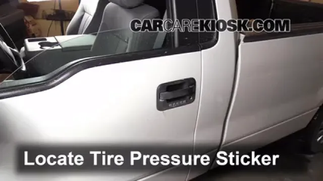 2013 Ford F-150 XLT 3.7L V6 FlexFuel Standard Cab Pickup Pneus et roues Vérifier la pression des pneus